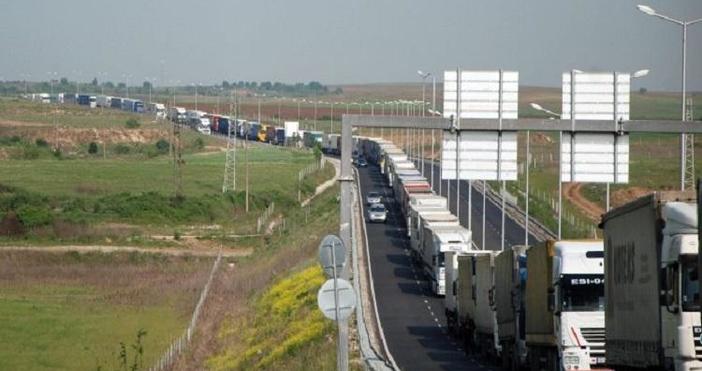 Български камиони са блокирани на гранцата Капъкуле в Турция За