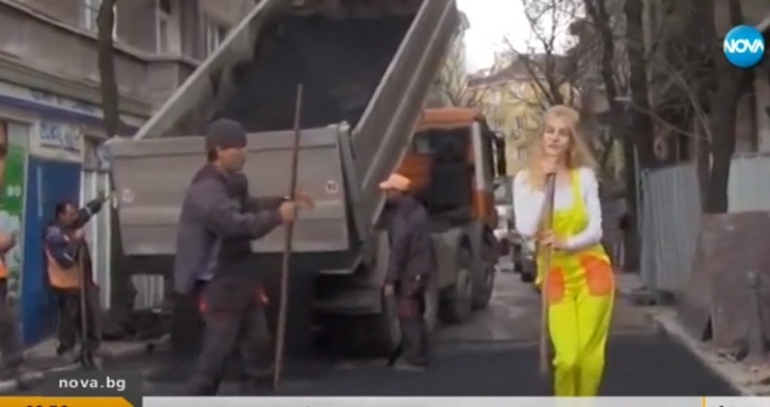Певицата Мила Роберт възпя ремонта на центъра на София. Работници