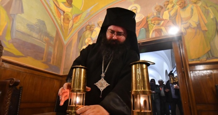 Снимки: БулфотоСекретарят на Светия синод Негово преосвещенство мелнишки епископ Герасим