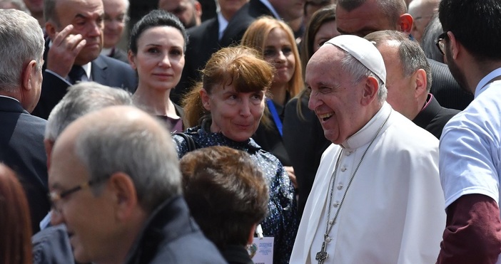 Кулминацията на посещението на папа Франциск е посланието му за