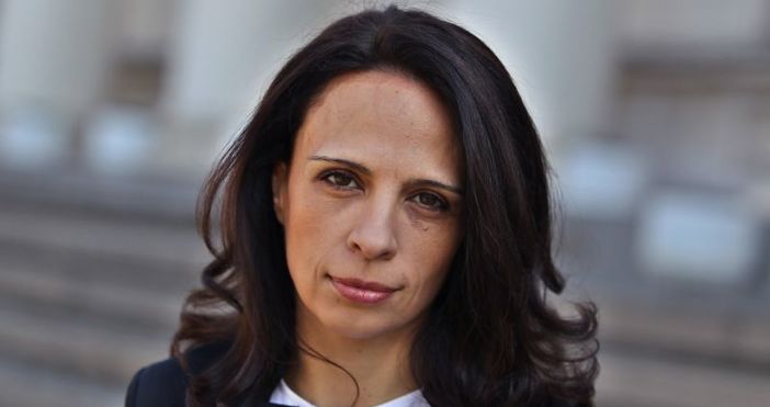 Снимка Нова тв`Нова телевизия` е уволнила журналистката Виктория Бехар, малко