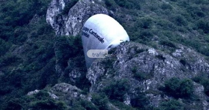 Снимка TrafficNews bgМестен жител на Перущица е собственикът на балона заклещил се