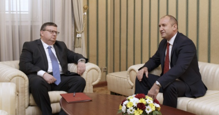 Снимка: Пресцентър ПрезидентствоПрезидентът Румен Радев разговаря днес на Дондуков 2 с главния прокурор Сотир
