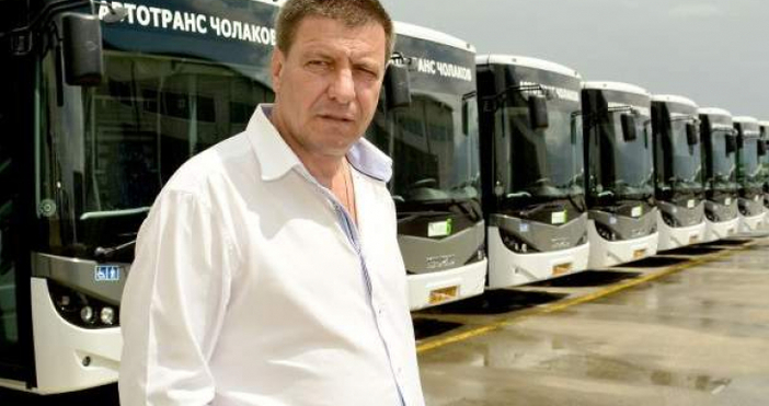 Шефът на транспортната фирма Автотранс 2000 Димитър Чолаков е