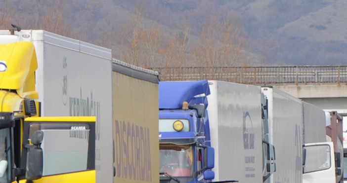 Снимка БулфотоТрафикът на ГКПП Кардам на българо румънската граница е интензивен