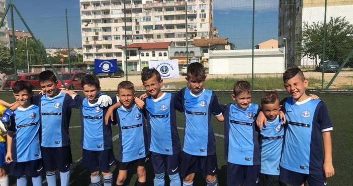 Децата на ДФК Шампиони Варна спечелиха международния турнир по футбол