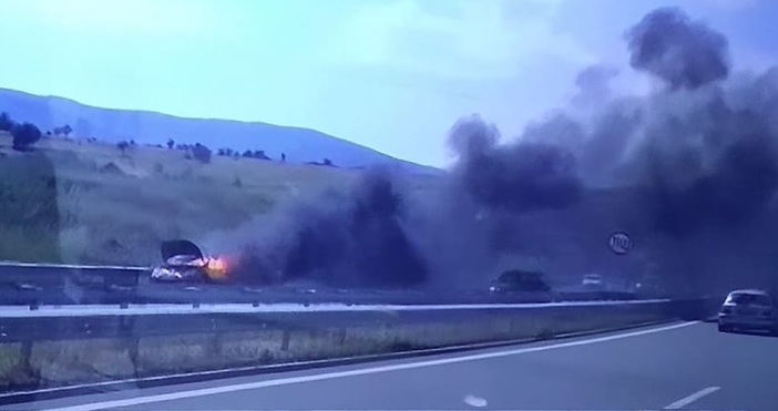 Видео с горящ автомобил бяха показани в сутрешния блок на Нова