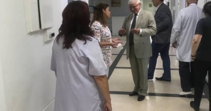 Обиколката на министъра на здравеопазването в областните болници продължава Днес