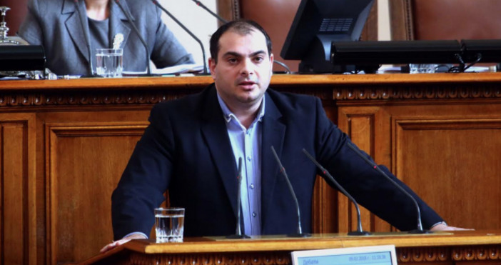 Не БСП а цяла България загуби  Демокрацията загуби под напора