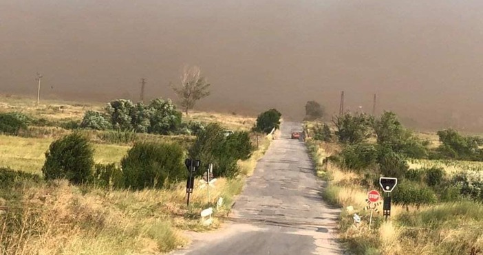 Снимка ФейсбукПрашна буря в Гълъбово е имало снощи сигнализират жители