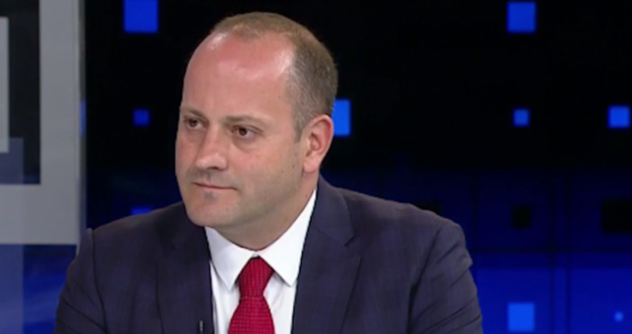 Радан Кънев от Демократична България беше единственият български представител на