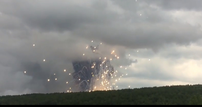 Видео Life ruПожар пламна във военно поделение в Русия  предаде Ройтерс цитирана