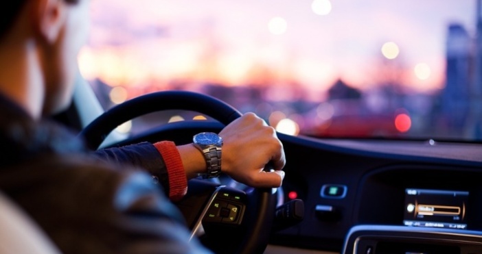 Снимка PixabayЖител на Сливенско е подсъдим за шофиране на автомобил без