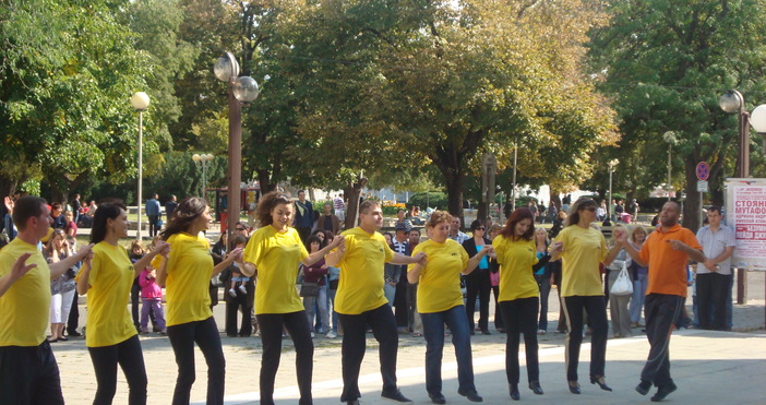 Танцьорите от Чанове Варна ще изнесат концерт за жители и