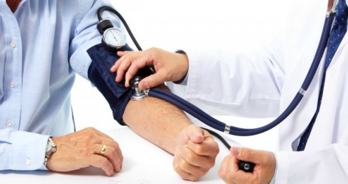 Лекарите изразиха становището че отсъствието на заболявания предполага че кръвното налягане определено