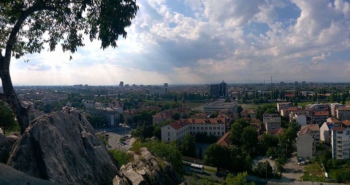 Снимка Уикипедия10 ч Катедрален храм Света Богородица Тържествен молебен отслужен от