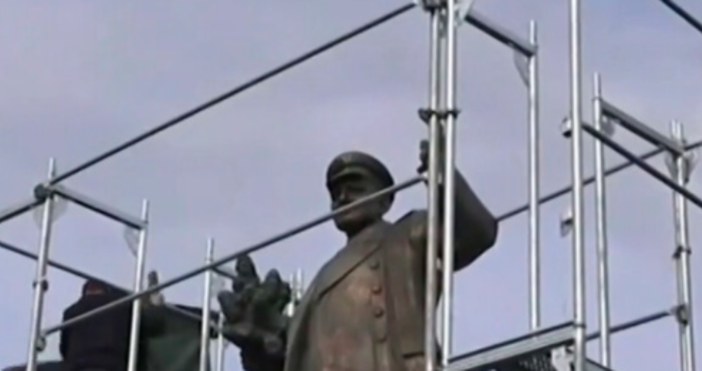 Кадър Нова твВ Прага ще махат паметник на Съветската армия