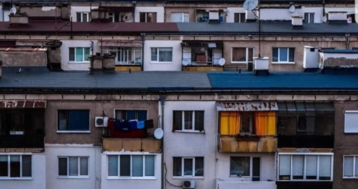 снимка  SlavorumСнимка на панелен квартал със заглавие София България – чиста