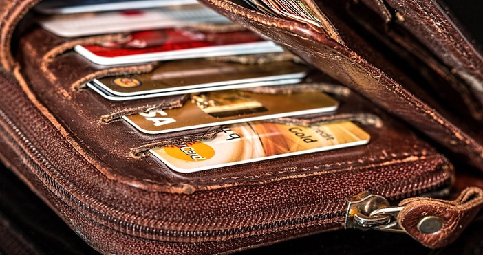 Снимка pixabay17 годишно момче от Разград е намерило портфейл с пари и го е
