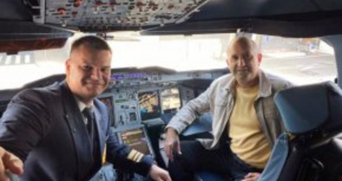 Президентът Румен Радев седна в пилотското кресло на най големия пътнически