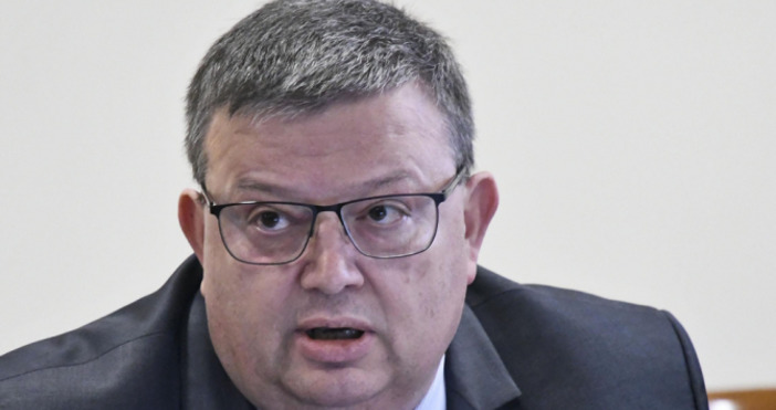 Главният прокурор Сотир Цацаров не намира основания за искане до