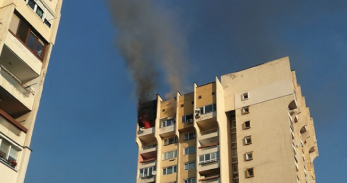 Снимка Забелязано в София Трима души са пострадали при пожара в жилищен блок
