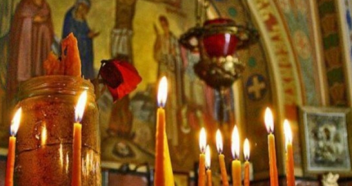 ДарикНа 26 октомври българската православна църква почита паметта на Свети великомъченик Димитър Солунски.