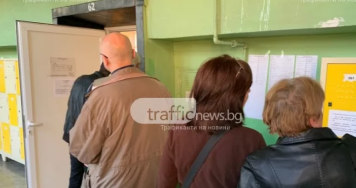 Снимки  TrafficNews bgВсички изборни секции в Пловдив тази сутрин отвориха