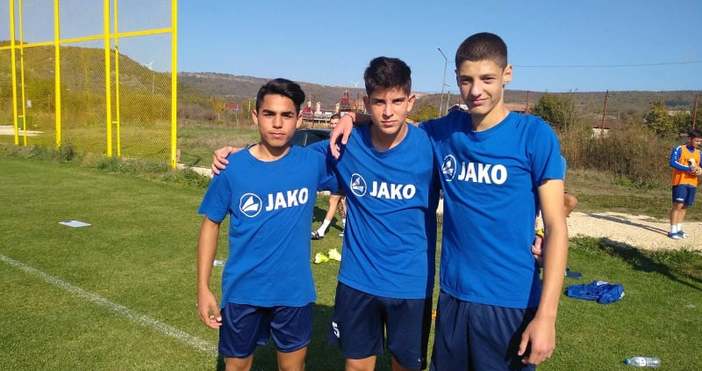 Треньорът на Спартак Кириакос Георгиу покани трима таланти от юношите