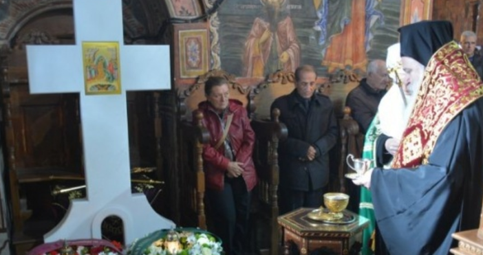 Снимки Българска патриаршияДуховници от Българската православна църква и миряни почетоха паметта