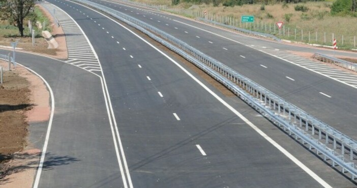 Ремонтни дейности по автомагистрала Струма затварят движението в посока Благоевград