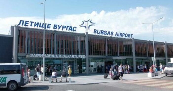 12 спад на туристите на летище Бургас се отичат
