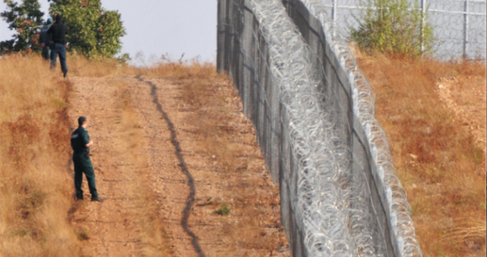 Снимка БулфотоЕвропейският съюз и Сърбия подписаха днес споразумение включващо Сърбия