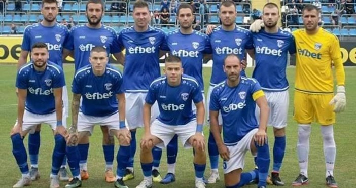 Куп кадрови проблеми има треньорът на Спартак Кириакос Георгиу преди