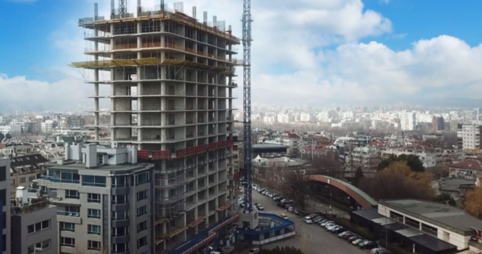 Снимка Демократична БългарияДНСК да издаде заповед за премахването на незаконния Златен