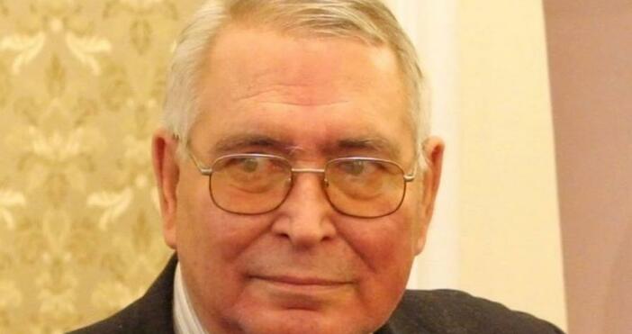 Починал е бившият зам.-председател на Народното събрание проф. Любен Корнезов. Тъжната