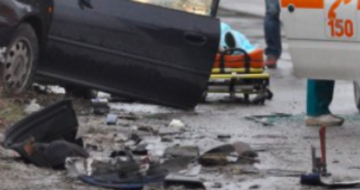 Снимка Булфото архивЧетирима души са загинали а 19 са били