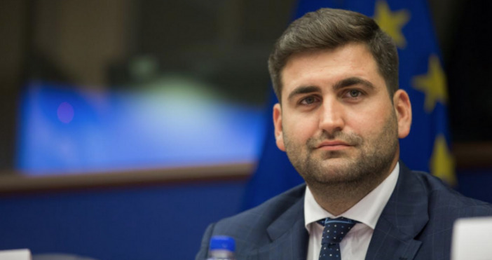 Евродепутатът Андрей Новаков обяви на пресконференция в Благоевград че ще