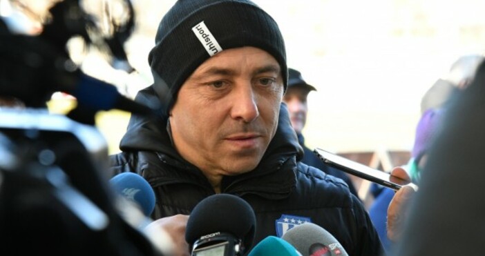 Треньорът на Черно море Илиан Илиев говори пред медиите преди
