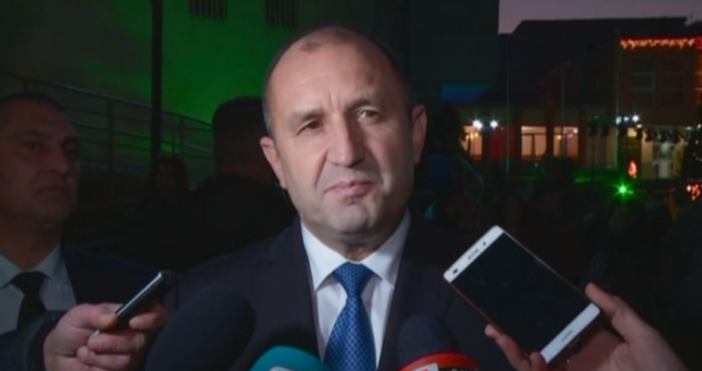 БНТкадър: БНТПрезидентът Румен Радев заяви, че при решенията за промени