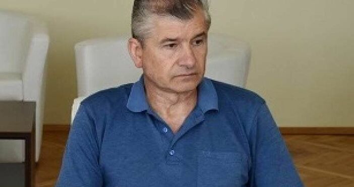 Бившият управител на ВиК Перник Иван Витанов бе задържан днес