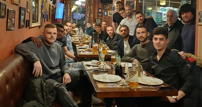 Ръководството на Спартак организира вечеря за футболистите си снощи След усилената