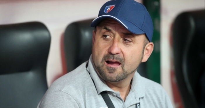 Треньорът на Струмска слава Владимир Димитров индиректно отправи послание към