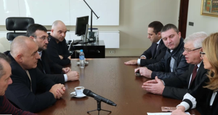 Предлагам да минем в 4 та степен код за опасност което