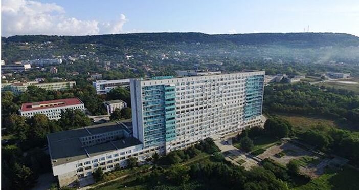 В Инфекциозна клиника в УМБАЛ Св. Марина“-Варна е настанен 43
