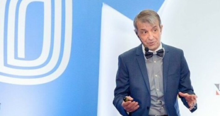 Професор д-р Коста Костов, професор и консултант по белодробни болести