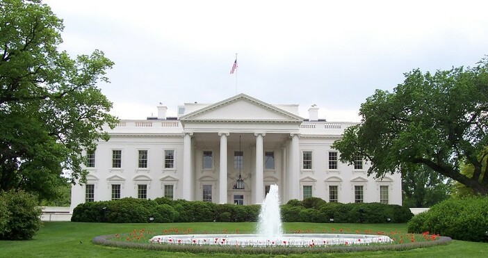 Снимка УикипедияОт името на правителството на Съединените щати изпращам най-добрите