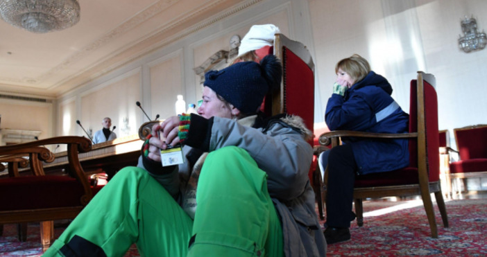 Снимка БулфотоМедицинските сестри прекратиха блокадата на Народното събрание Те излязоха