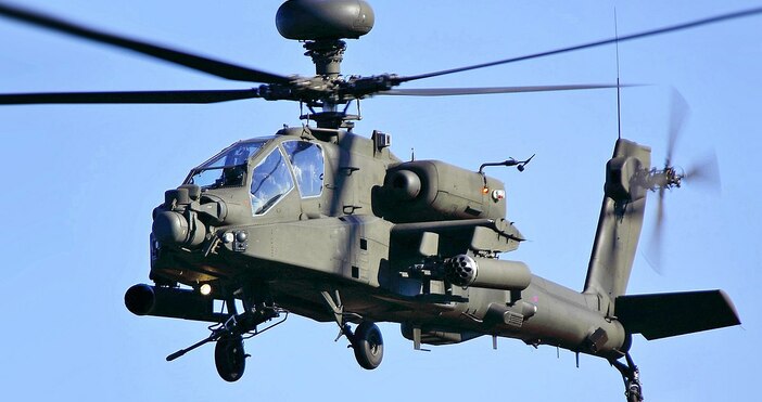 Екипажи и вертолети Apache от състава на Сухопътните сили на