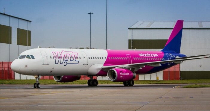 Wizz Air обяви че от днес 10 март спира всички